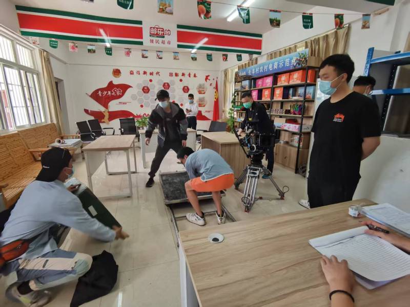 追星女孩心理学分析报告：永丰县广告片拍摄公司揭秘饭圈应援式传播逻辑